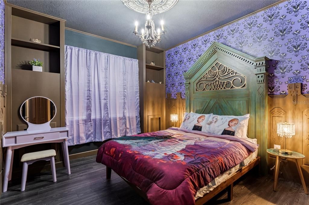 For Sale: $539,000 (5 beds, 5 baths, 3015 Square Feet)