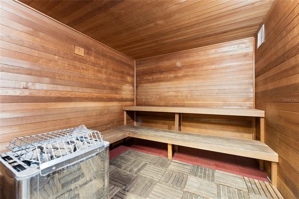 For Sale: $539,000 (5 beds, 5 baths, 3015 Square Feet)