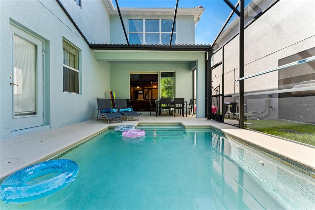 For Sale: $539,000 (5 beds, 5 baths, 3015 Square Feet)