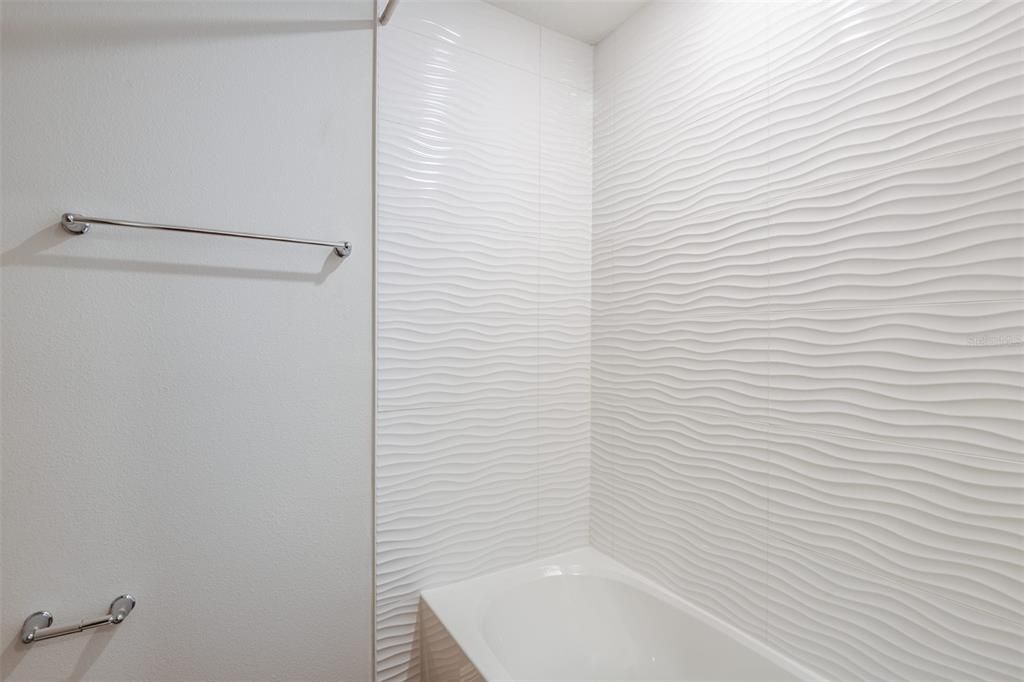 For Sale: $514,990 (5 beds, 3 baths, 2736 Square Feet)