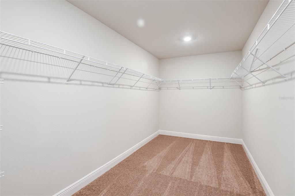 For Sale: $514,990 (5 beds, 3 baths, 2736 Square Feet)