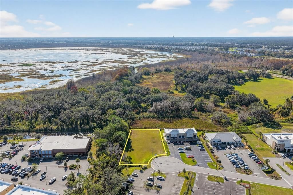 待售: $1,249,000 (0.70 acres)