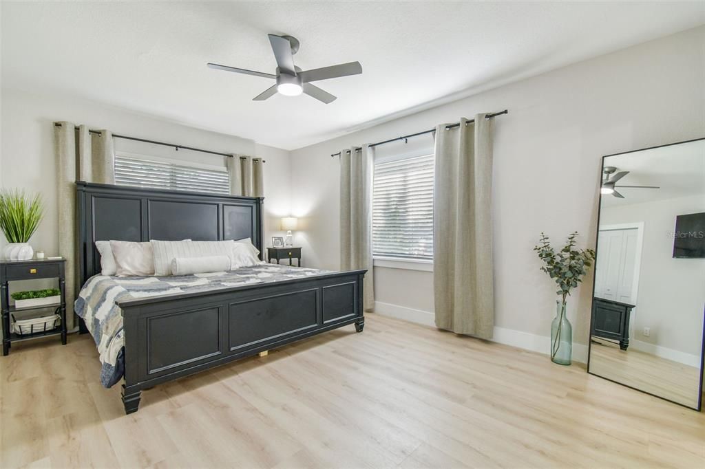 В аренду: $5,500 (4 спален, 2 ванн, 2088 Квадратных фут)