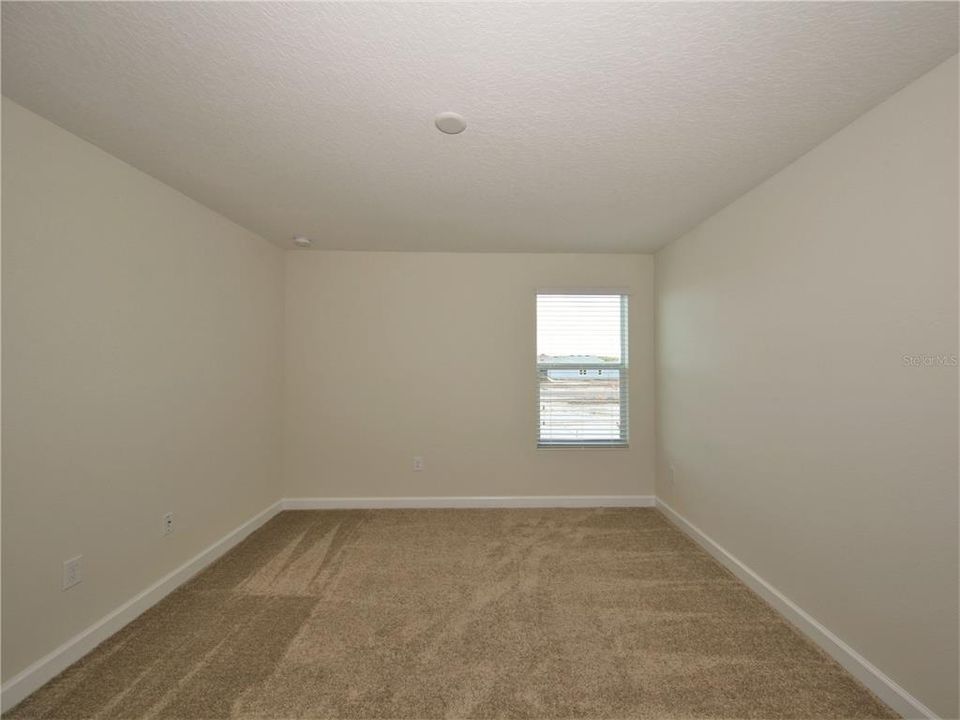 For Rent: $2,750 (5 beds, 3 baths, 2214 Square Feet)