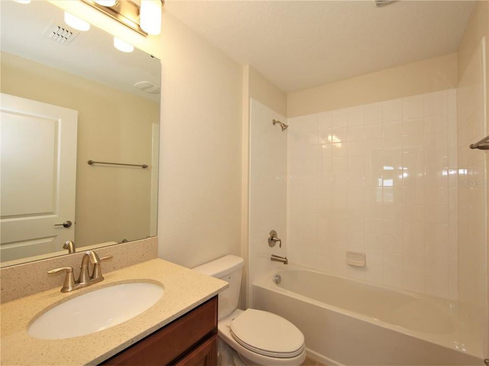 For Rent: $2,750 (5 beds, 3 baths, 2214 Square Feet)