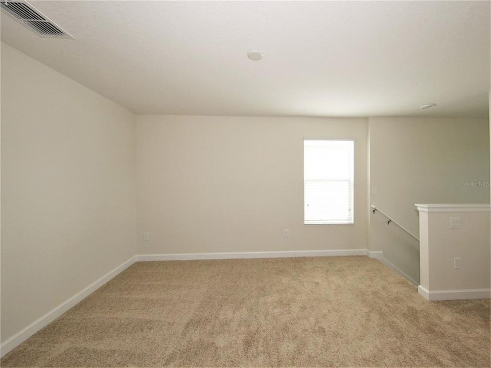 For Rent: $2,750 (5 beds, 3 baths, 2214 Square Feet)