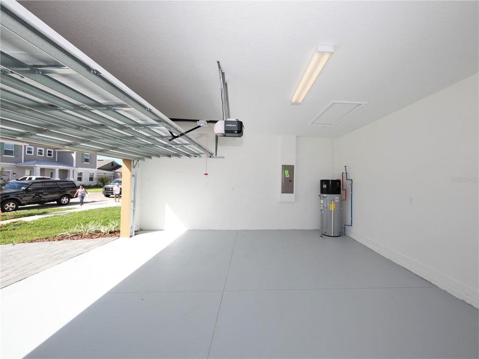 For Rent: $2,750 (5 beds, 3 baths, 2214 Square Feet)