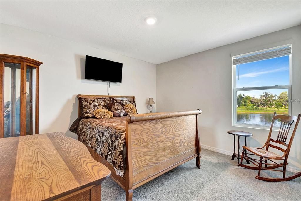 For Rent: $2,800 (3 beds, 2 baths, 1960 Square Feet)