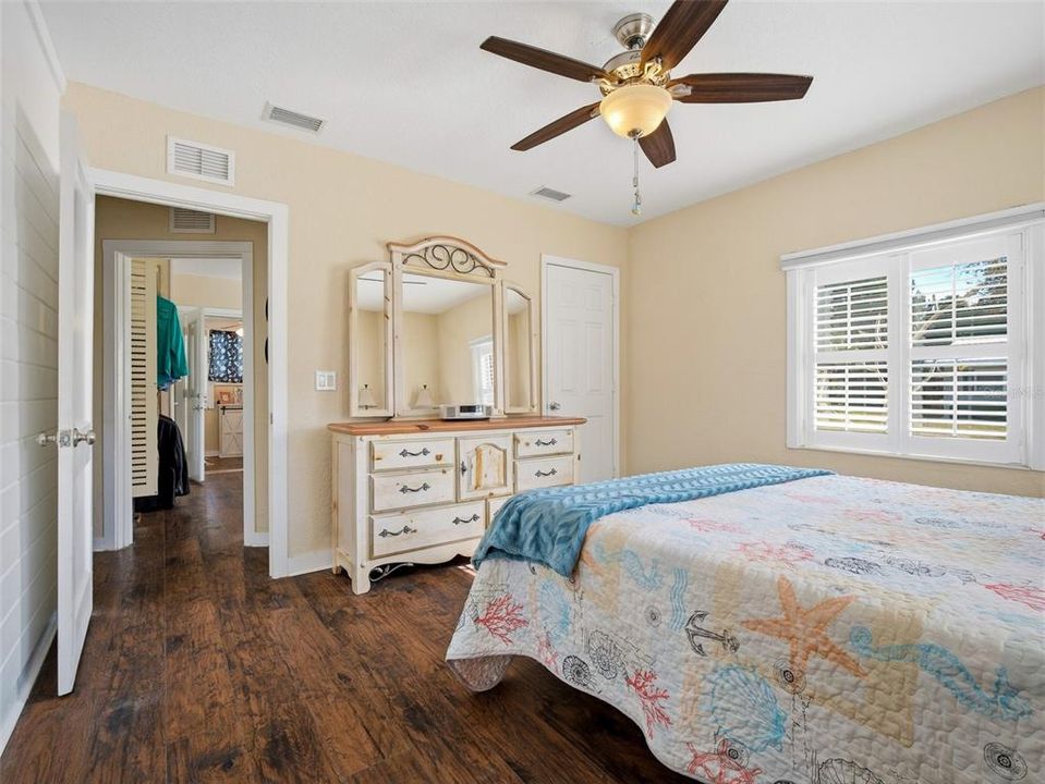 На продажу: $449,000 (2 спален, 2 ванн, 952 Квадратных фут)