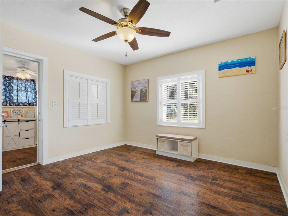 На продажу: $449,000 (2 спален, 2 ванн, 952 Квадратных фут)