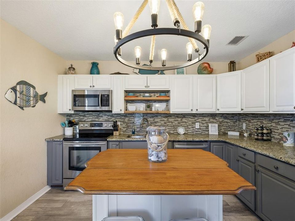 На продажу: $449,000 (2 спален, 2 ванн, 952 Квадратных фут)