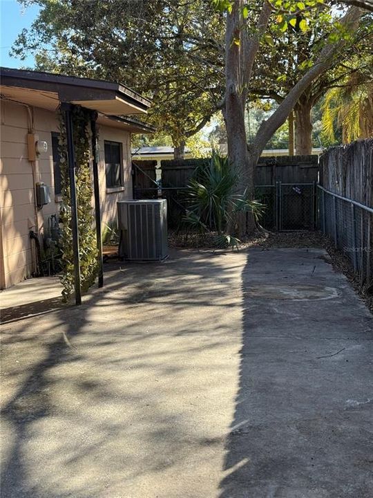 待售: $260,000 (3 贝兹, 2 浴室, 1304 平方英尺)