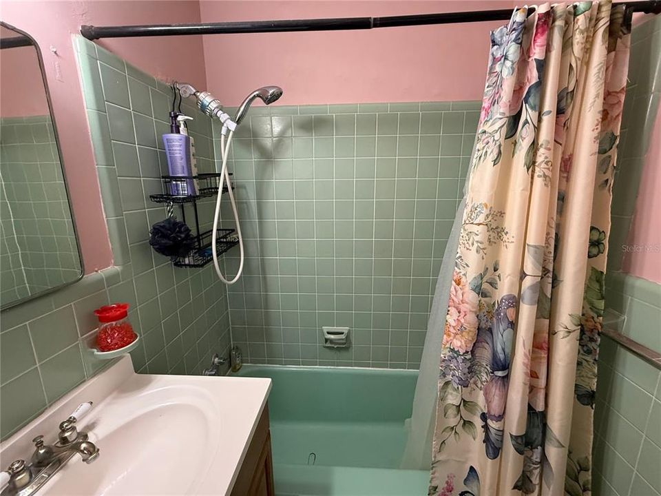 待售: $260,000 (3 贝兹, 2 浴室, 1304 平方英尺)