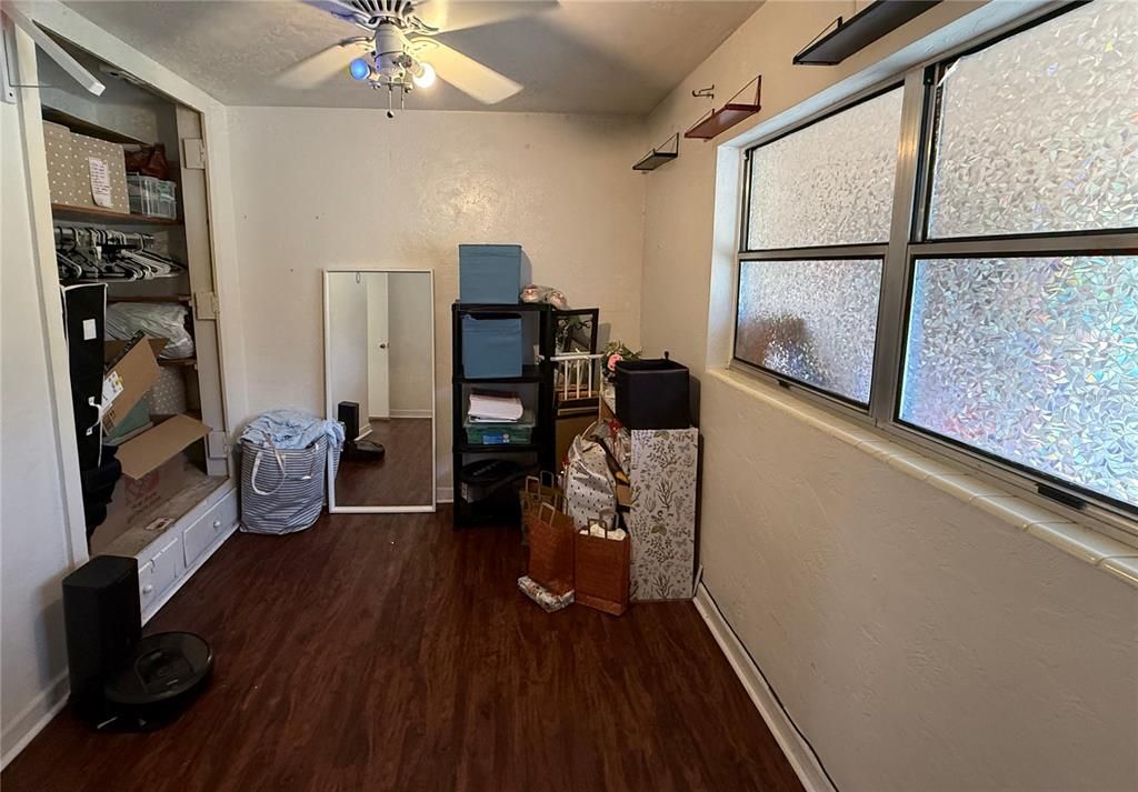 待售: $260,000 (3 贝兹, 2 浴室, 1304 平方英尺)