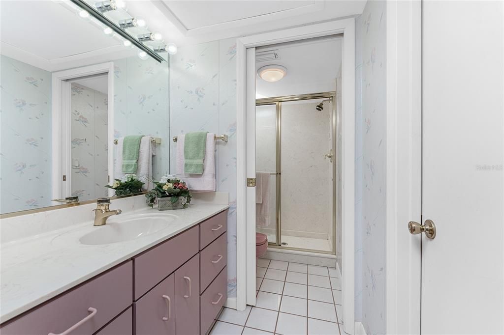 For Sale: $599,900 (2 beds, 3 baths, 1217 Square Feet)