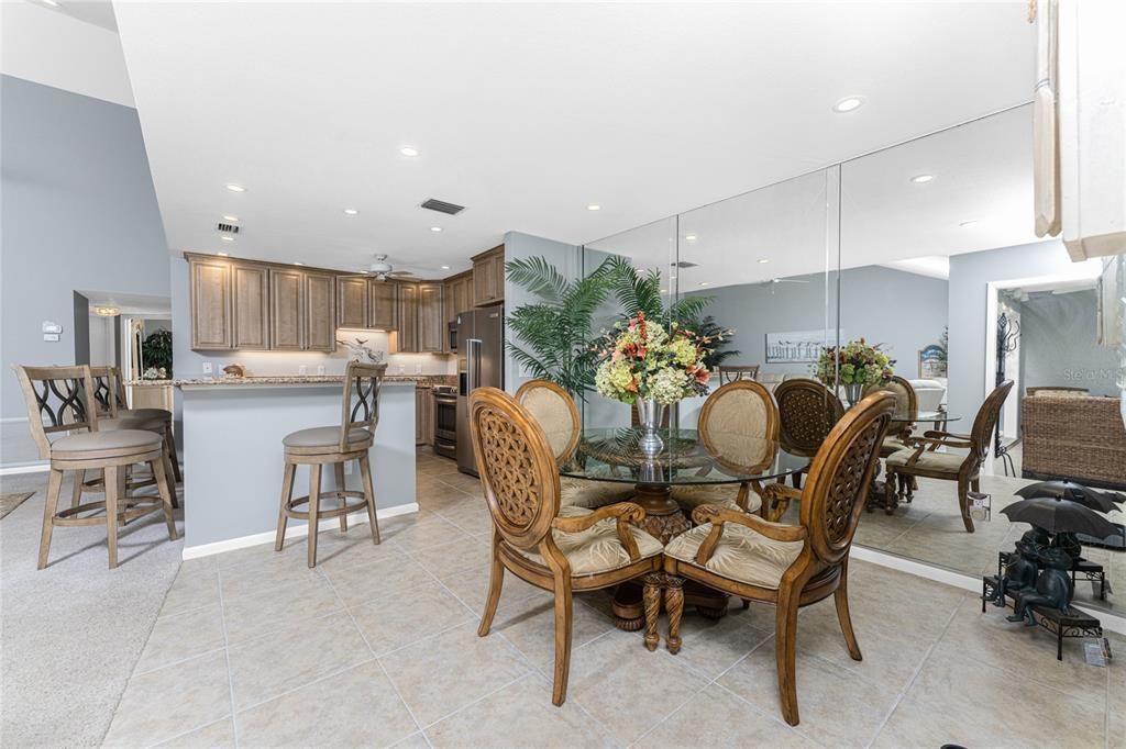 For Sale: $599,900 (2 beds, 3 baths, 1217 Square Feet)