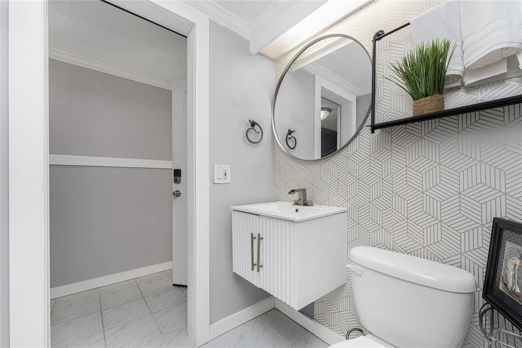 For Sale: $599,900 (2 beds, 3 baths, 1217 Square Feet)