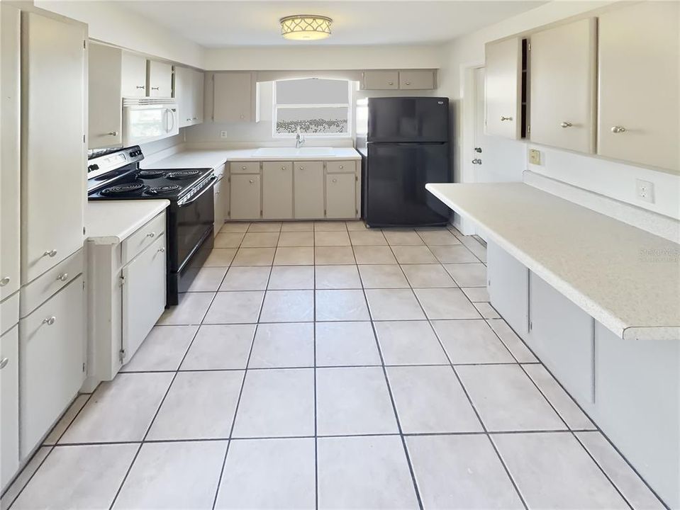 For Sale: $316,000 (4 beds, 2 baths, 1344 Square Feet)