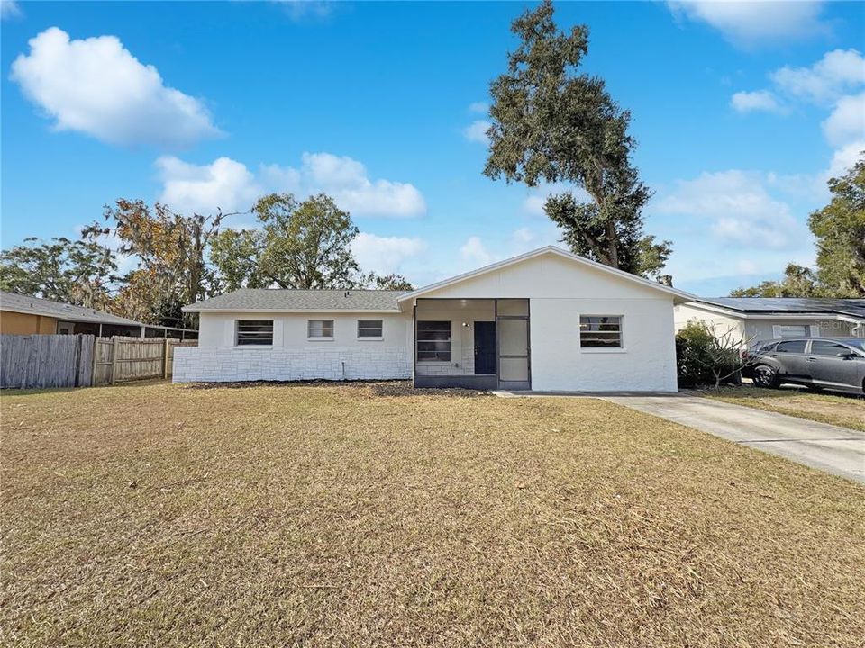 For Sale: $316,000 (4 beds, 2 baths, 1344 Square Feet)