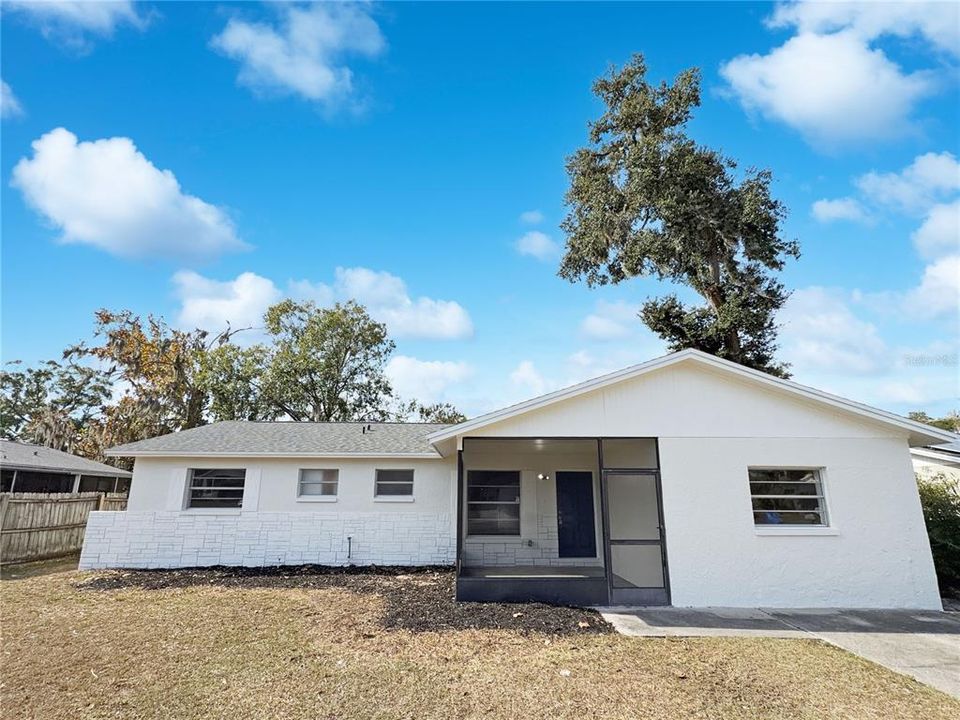 For Sale: $316,000 (4 beds, 2 baths, 1344 Square Feet)