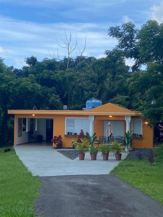 For Rent: $1,800 (2 beds, 2 baths, 950 Square Feet)