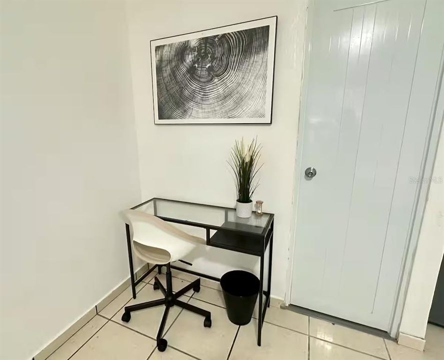 For Rent: $1,800 (2 beds, 2 baths, 950 Square Feet)