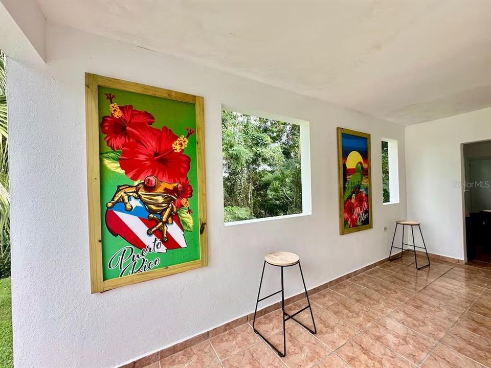 For Rent: $1,800 (2 beds, 2 baths, 950 Square Feet)