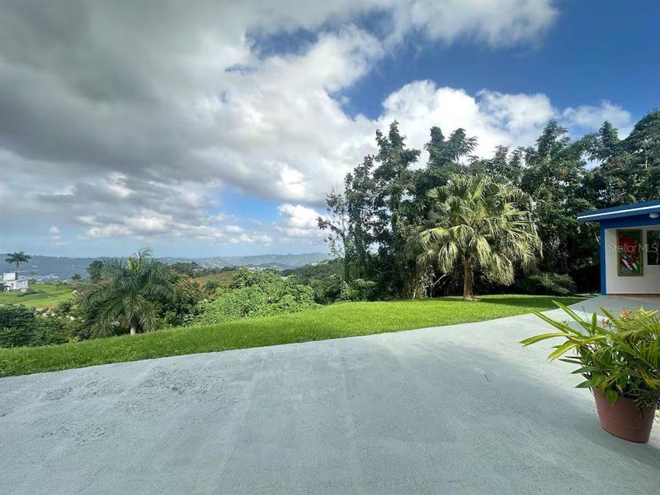 For Rent: $1,800 (2 beds, 2 baths, 950 Square Feet)