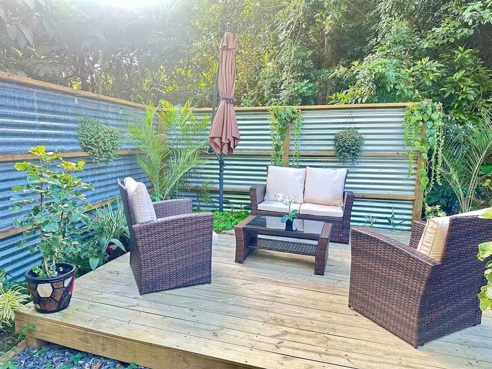 For Rent: $1,800 (2 beds, 2 baths, 950 Square Feet)