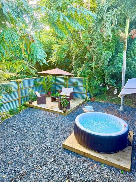 For Rent: $1,800 (2 beds, 2 baths, 950 Square Feet)