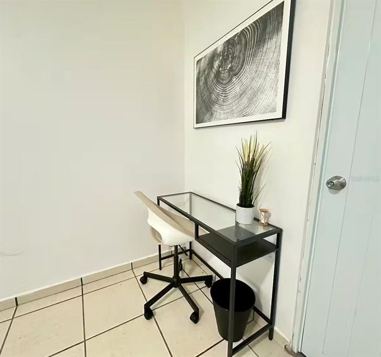 For Rent: $1,800 (2 beds, 2 baths, 950 Square Feet)