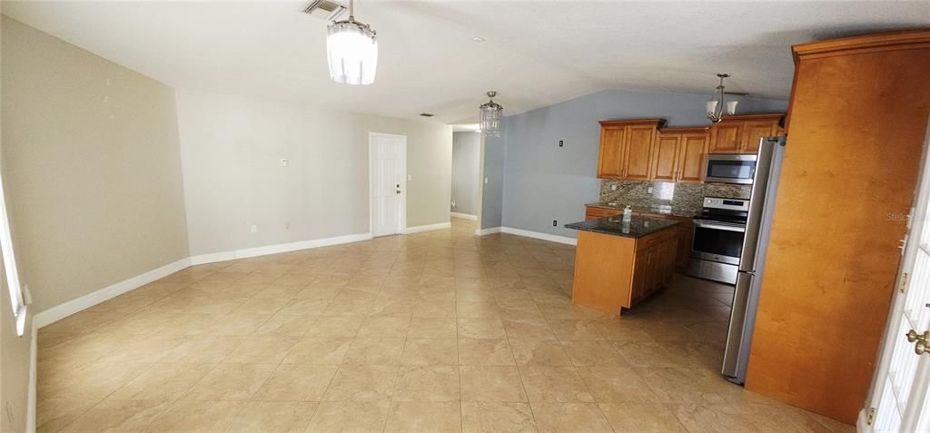 For Rent: $2,800 (2 beds, 2 baths, 1262 Square Feet)