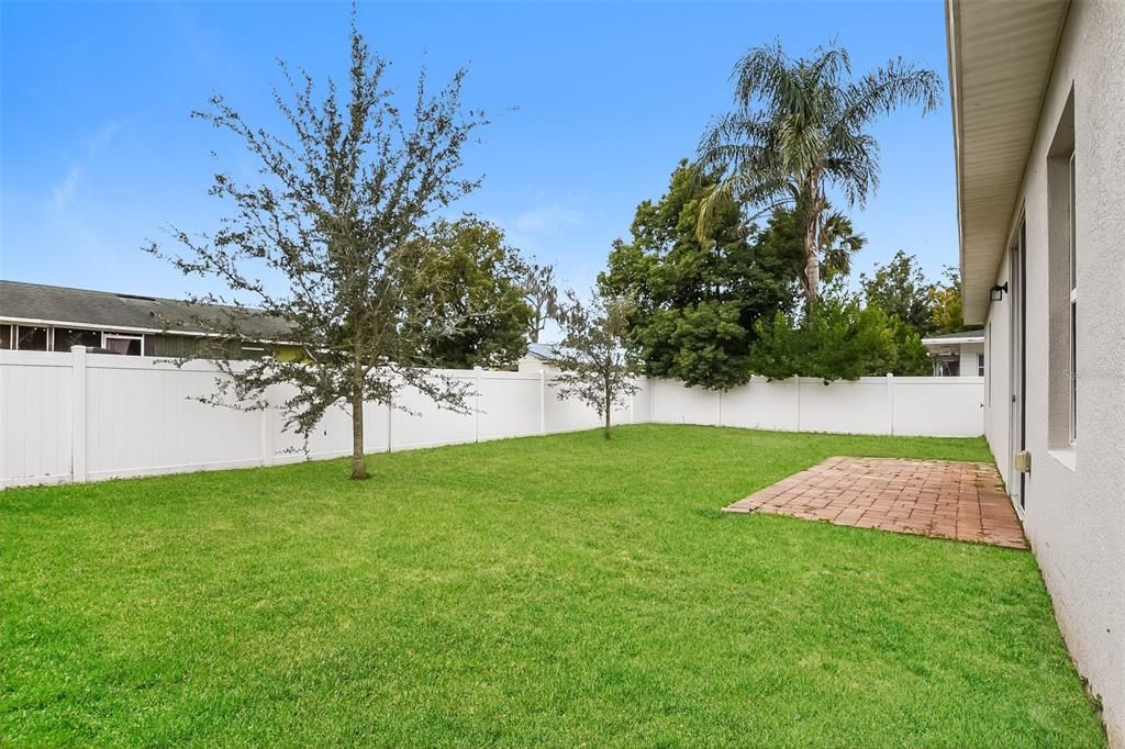 For Sale: $330,000 (3 beds, 2 baths, 1571 Square Feet)