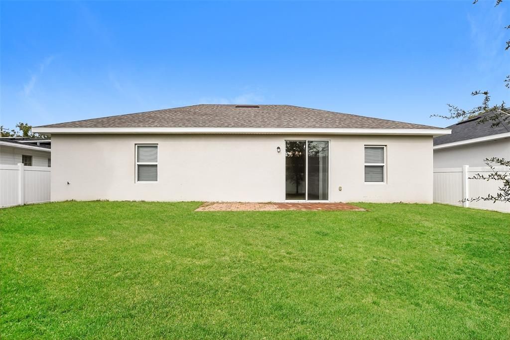 For Sale: $330,000 (3 beds, 2 baths, 1571 Square Feet)