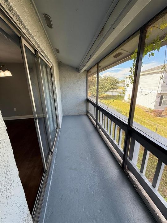 出租: $1,700 (2 贝兹, 2 浴室, 976 平方英尺)