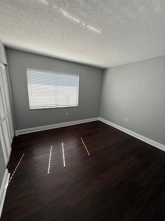 出租: $1,700 (2 贝兹, 2 浴室, 976 平方英尺)