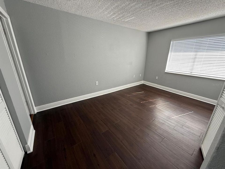 出租: $1,700 (2 贝兹, 2 浴室, 976 平方英尺)