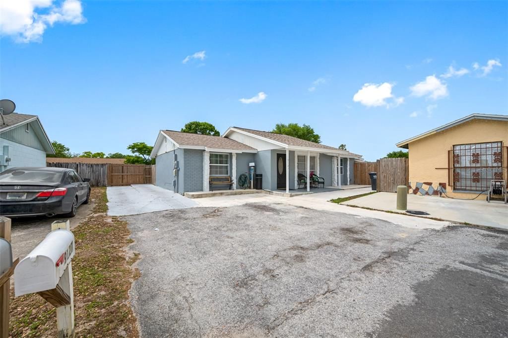 For Sale: $398,900 (3 beds, 2 baths, 1148 Square Feet)