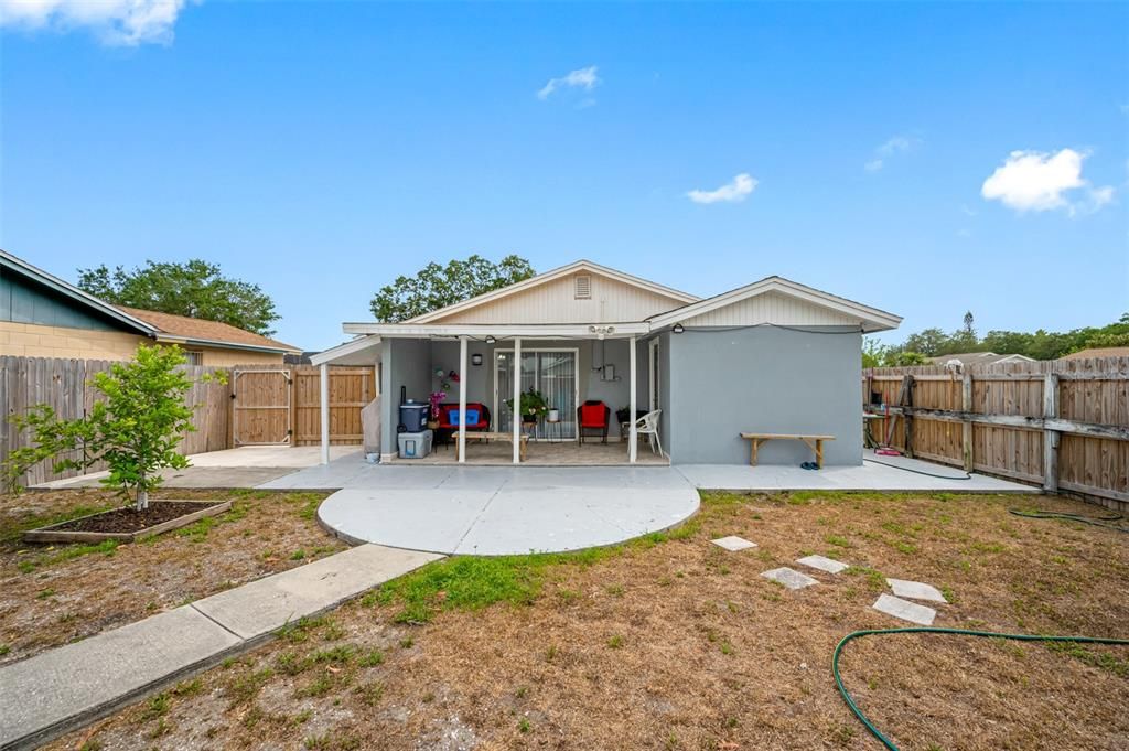 For Sale: $398,900 (3 beds, 2 baths, 1148 Square Feet)