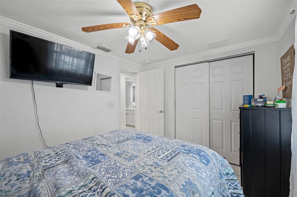 For Sale: $398,900 (3 beds, 2 baths, 1148 Square Feet)