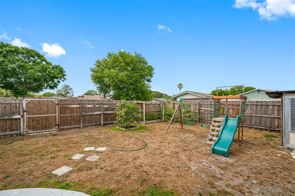 For Sale: $398,900 (3 beds, 2 baths, 1148 Square Feet)