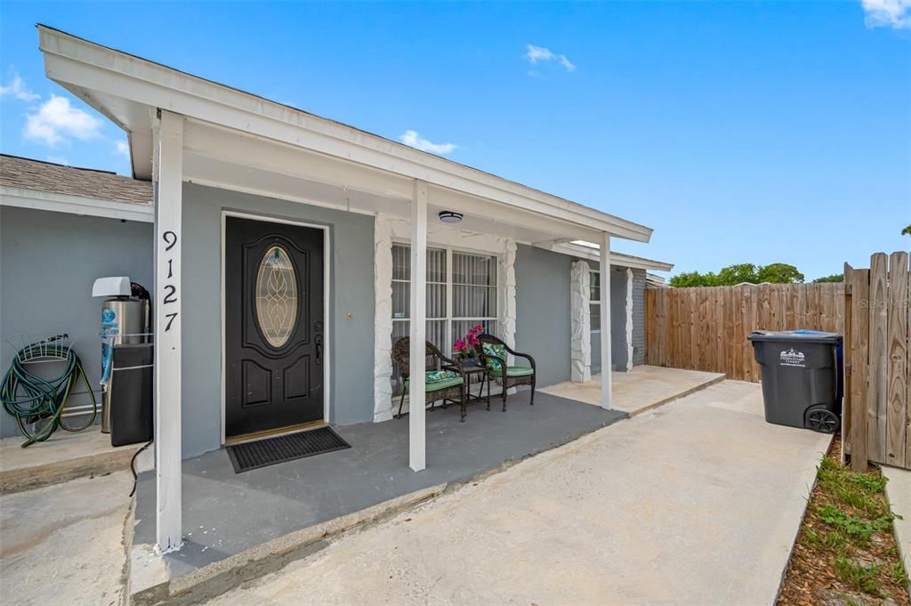 For Sale: $398,900 (3 beds, 2 baths, 1148 Square Feet)