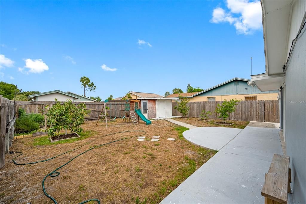 For Sale: $398,900 (3 beds, 2 baths, 1148 Square Feet)