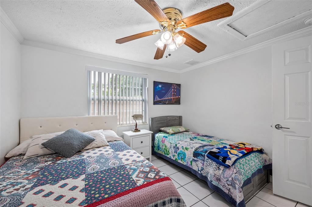 For Sale: $398,900 (3 beds, 2 baths, 1148 Square Feet)