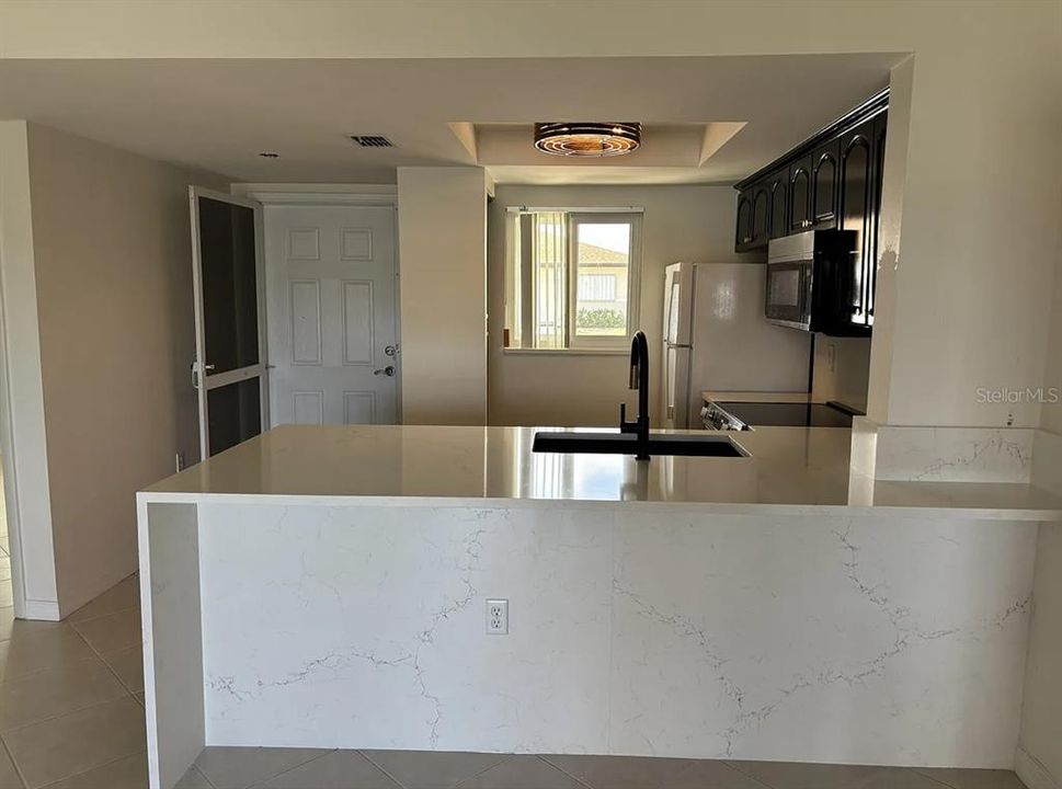 出租: $1,350 (2 贝兹, 2 浴室, 886 平方英尺)