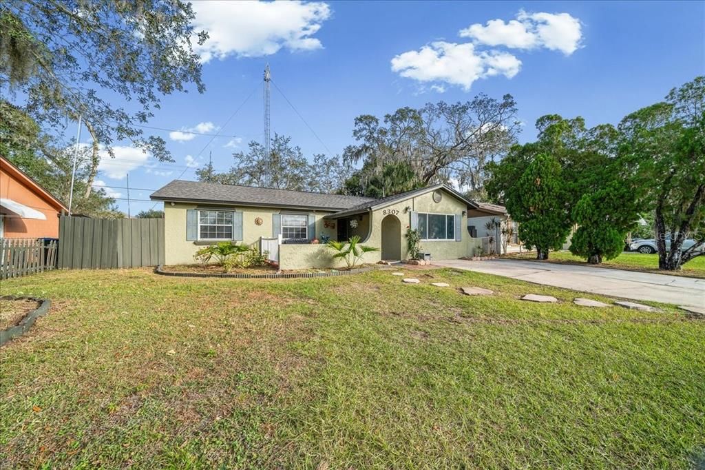 For Sale: $343,500 (3 beds, 2 baths, 1504 Square Feet)