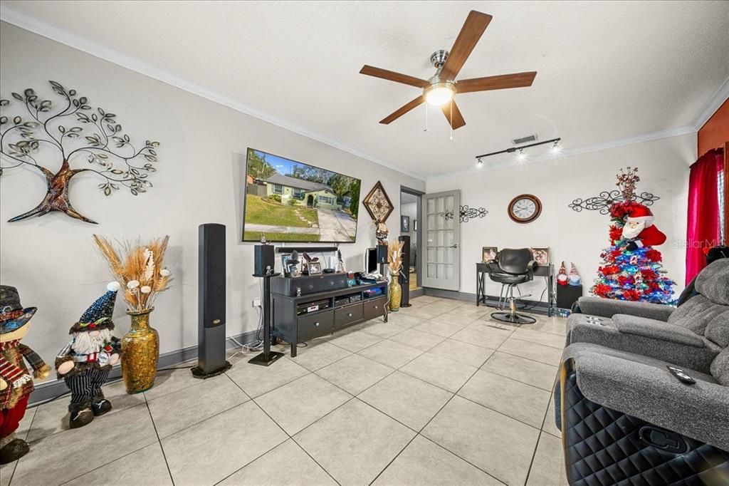 For Sale: $343,500 (3 beds, 2 baths, 1504 Square Feet)