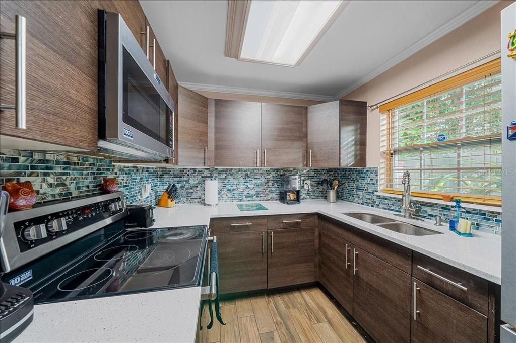 For Sale: $343,500 (3 beds, 2 baths, 1504 Square Feet)