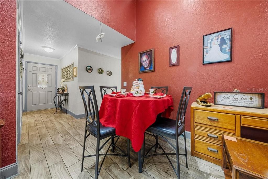 For Sale: $343,500 (3 beds, 2 baths, 1504 Square Feet)