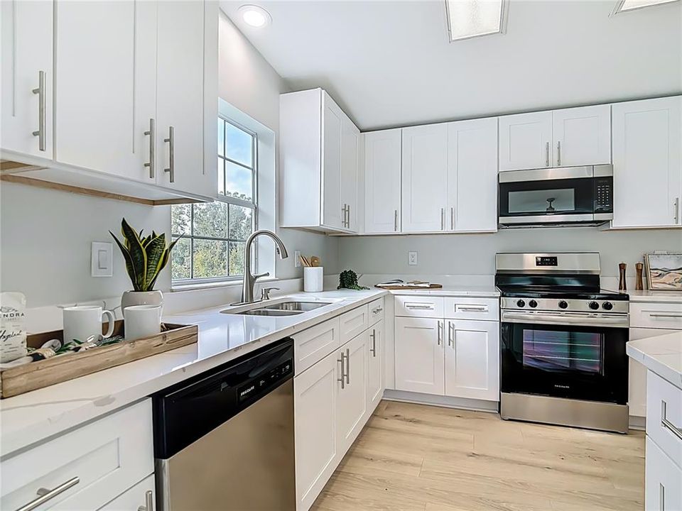 For Sale: $369,900 (3 beds, 2 baths, 2108 Square Feet)